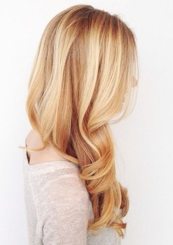 Blonde with loose waves
